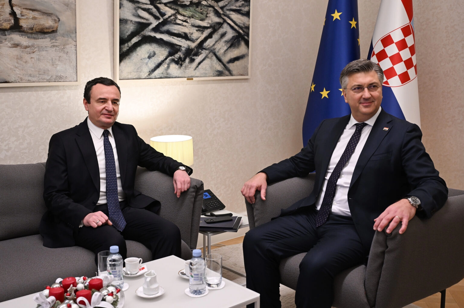 Kurti u Zagrebu: Za normalizaciju odnosa Kosova i Srbije potrebna ‘normalna Srbija’
